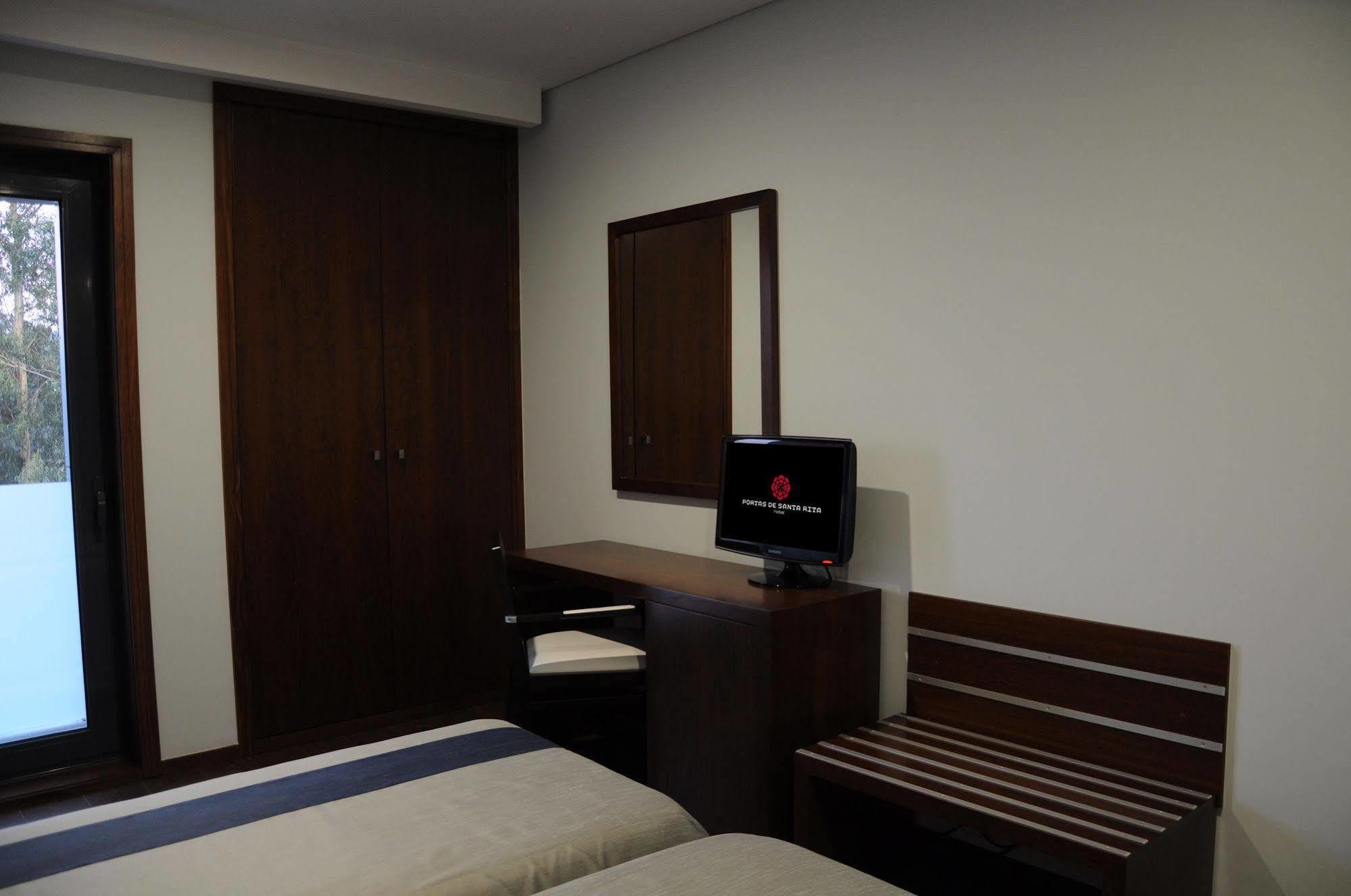 Hotel Portas De Santa Rita Эрмезинде Экстерьер фото